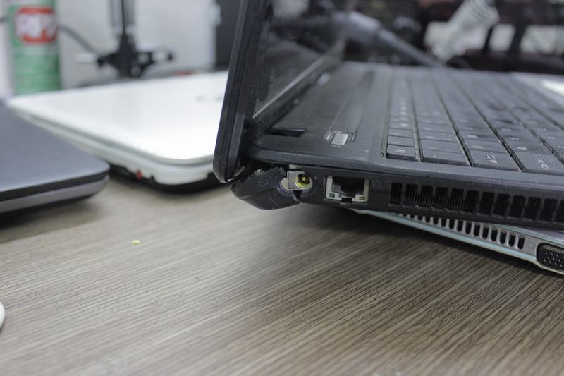 Linh Kiện Hoàng Phát - Địa chỉ thay bản lề laptop uy tín lấy ngay